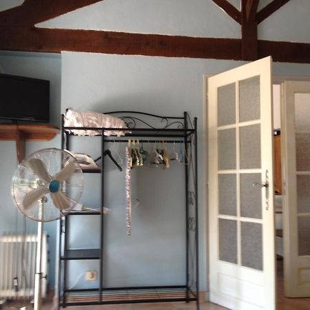 Domaine De La Marseillaise Apartment La Crau Ruang foto