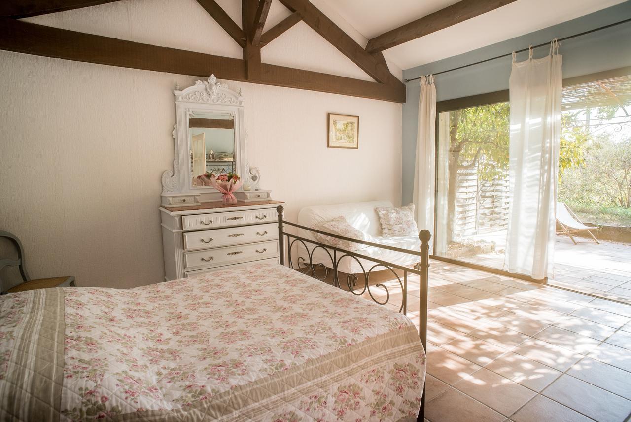 Domaine De La Marseillaise Apartment La Crau Bagian luar foto